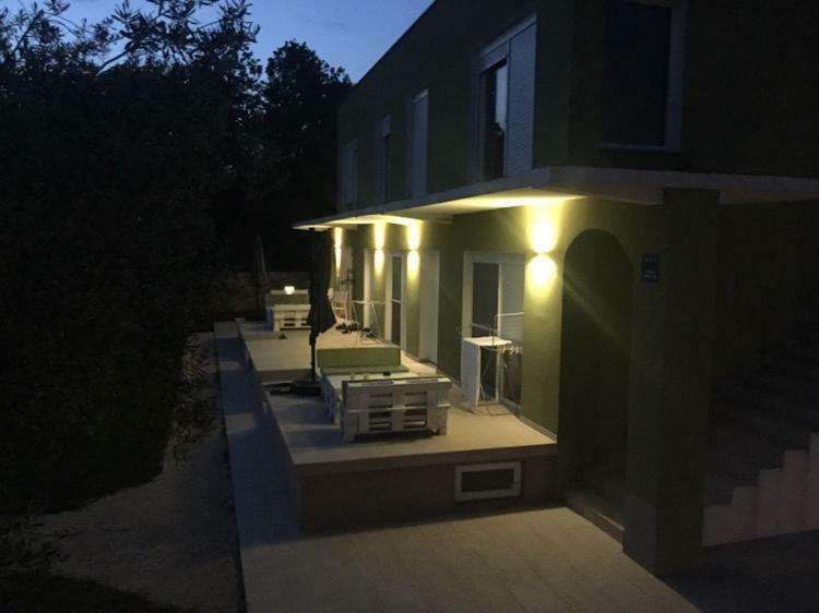Apartments Nogic Peroj Extérieur photo