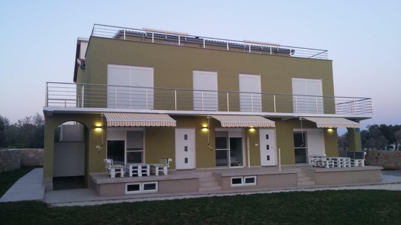 Apartments Nogic Peroj Extérieur photo