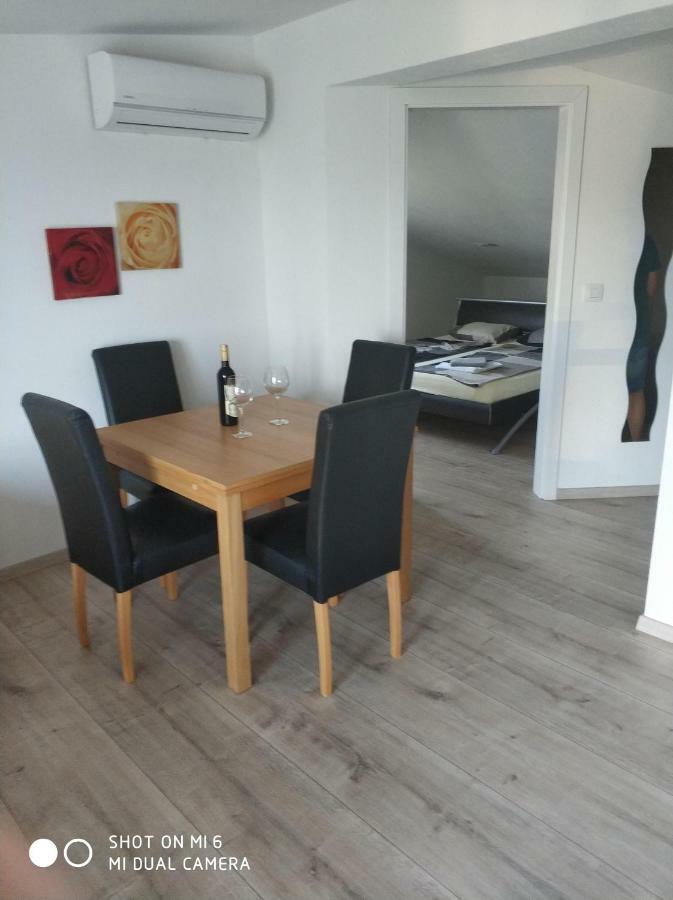 Apartments Nogic Peroj Extérieur photo