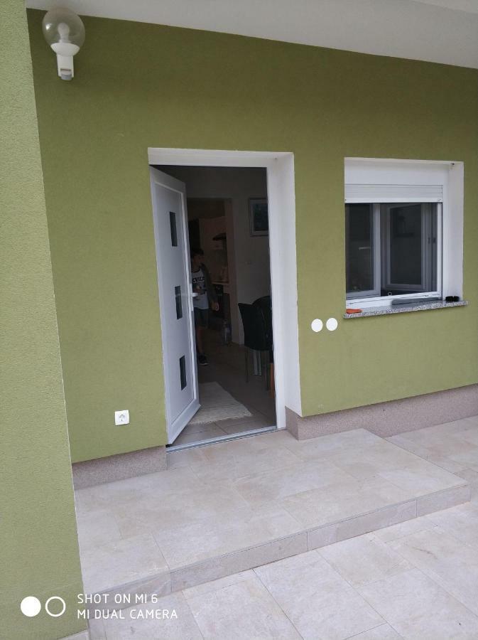 Apartments Nogic Peroj Extérieur photo
